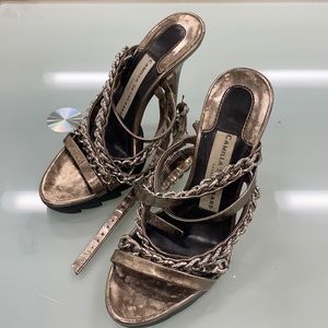 Camilla skovgard chain heels